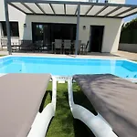 Milos *