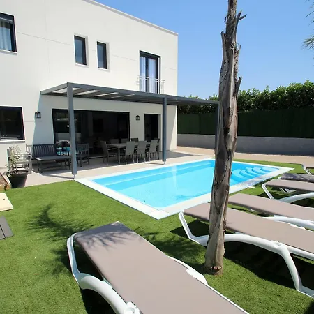 Milos Villa